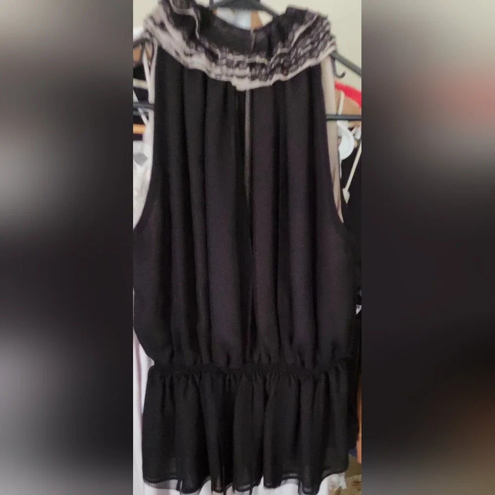 Robert Rodriguez Ruffled Blouse BNWOT - Picture 9 of 9